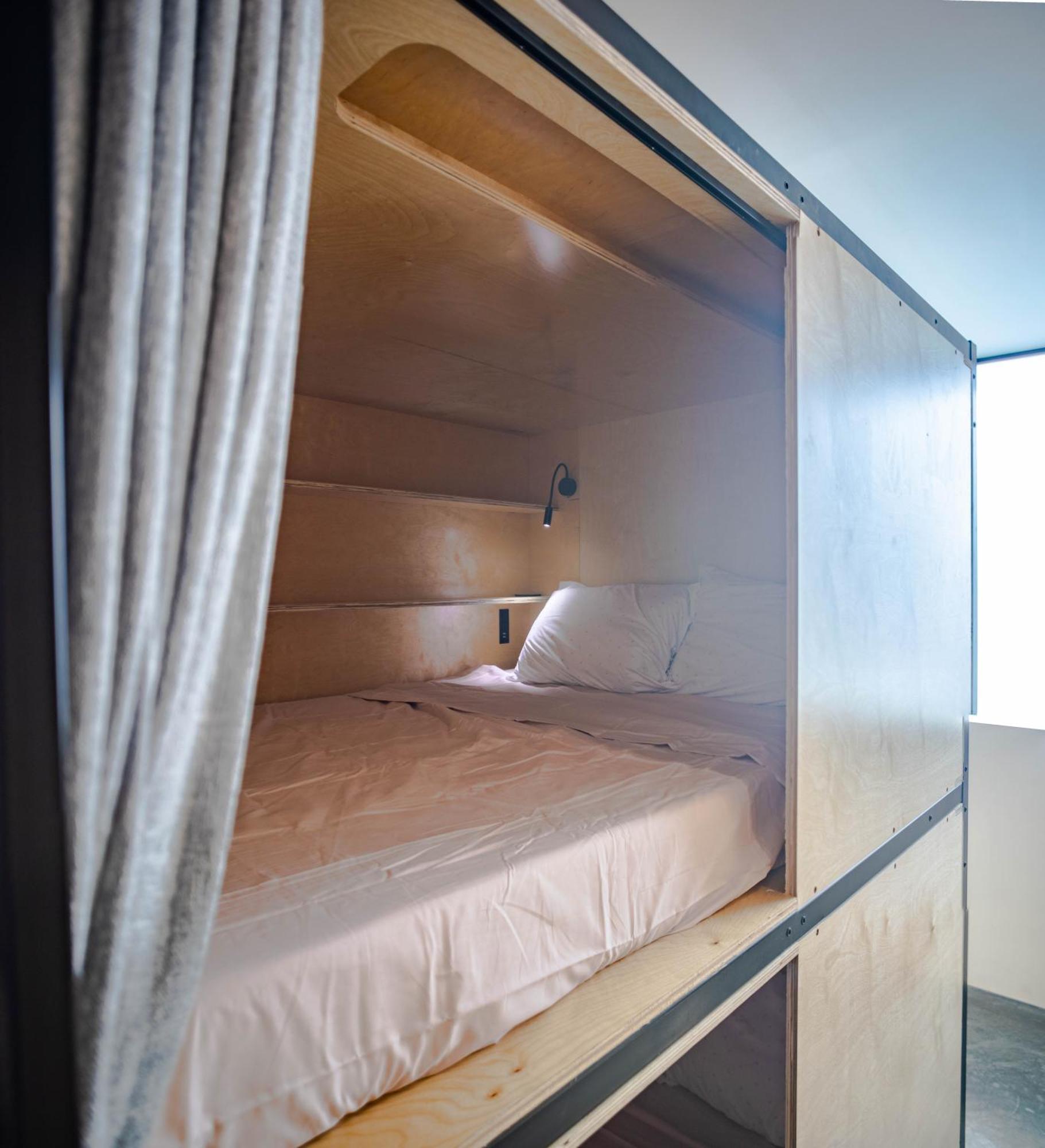 Haven Coliving Hostel ลอสแอนเจลิส ภายนอก รูปภาพ